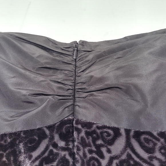 Z by Zelda trendy women's silk skirt in a deep plum color Size: 12 - Picture 7 of 7